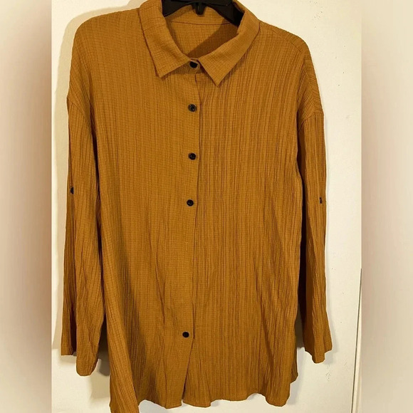 Elegant Gold Button up Long sleeve Blouse size XL loose fitting flared hem - Picture 1 of 16